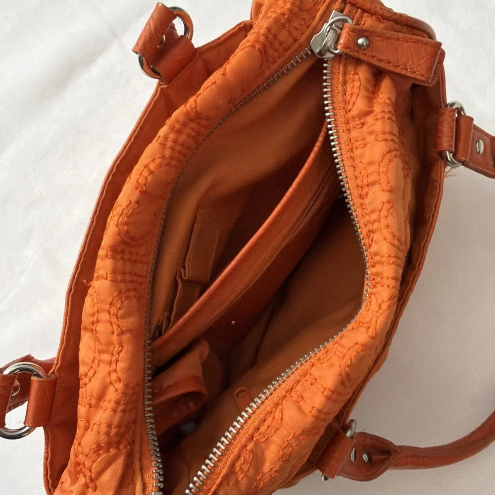 Liz Claiborne Orange Quilted Nylon Logo Accent Women's Shoulder‎ Bag Gently Used